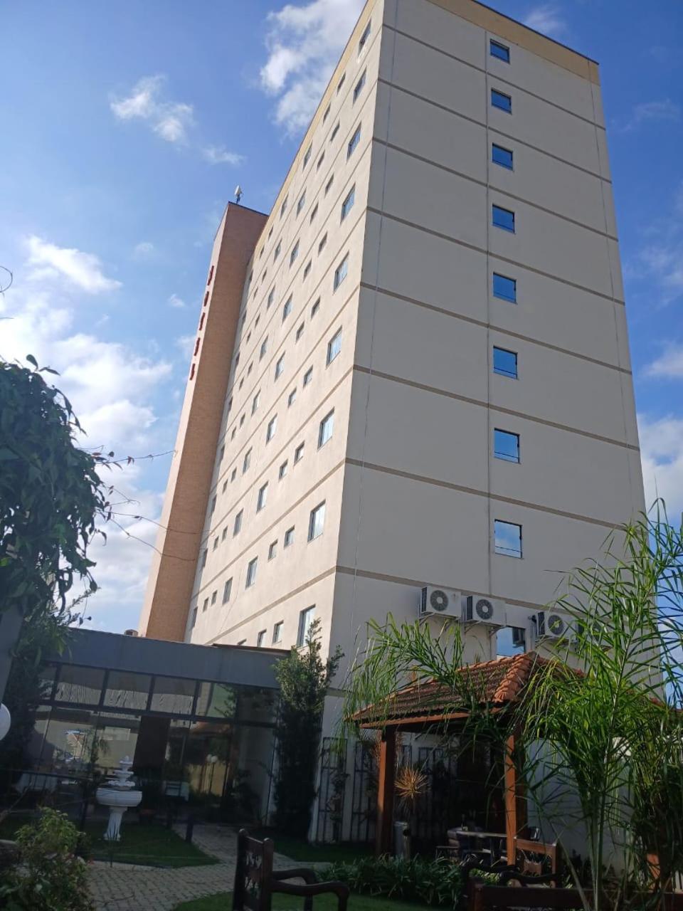 Pinda Palace Hotel